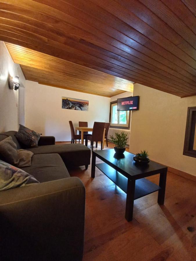 Logement Mansarde Dans Maison Avec Jardin En Bord De Piste, Vue Montagne Лез-Уш Экстерьер фото